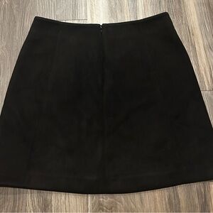 Chic Black Suede Mini Skirt